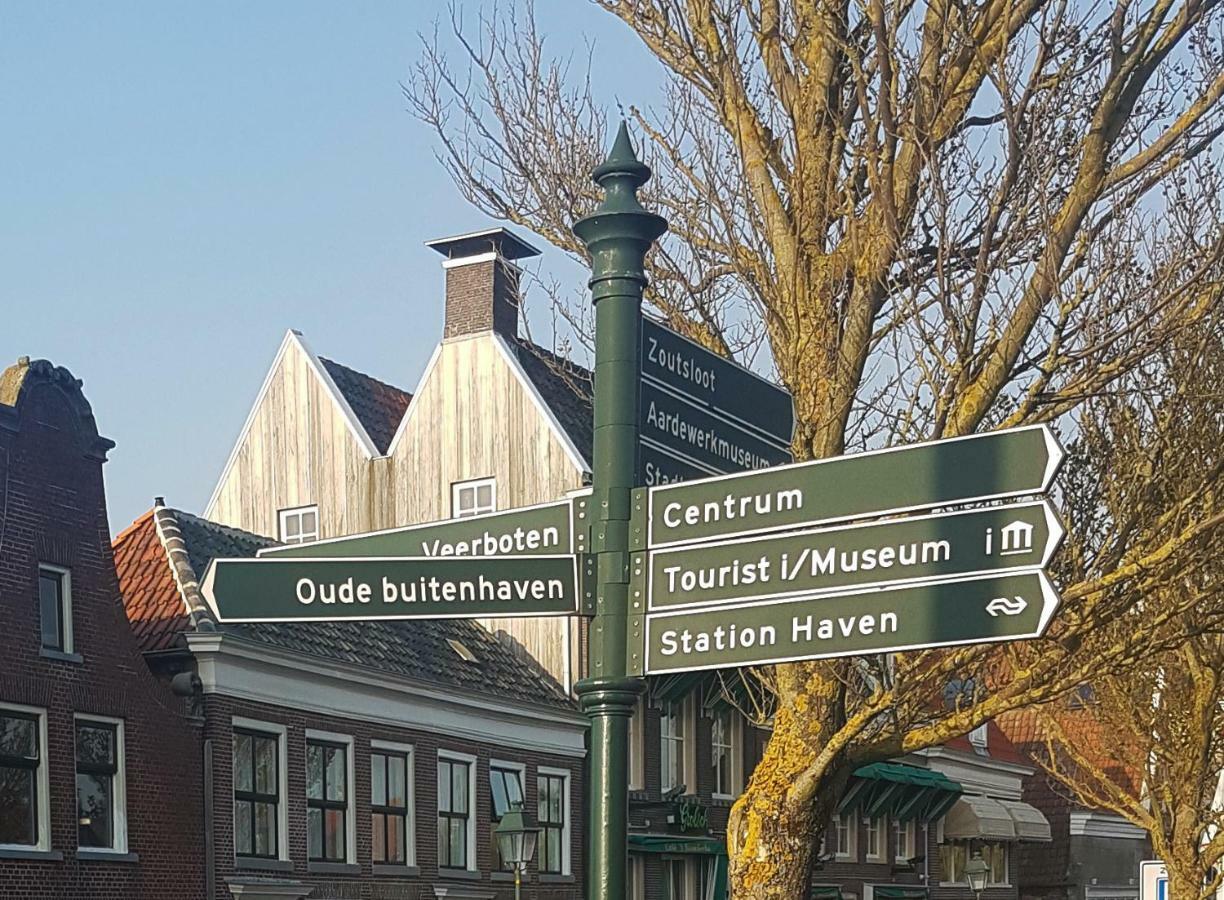 Villa De Rozenbottel Tzummarum Esterno foto
